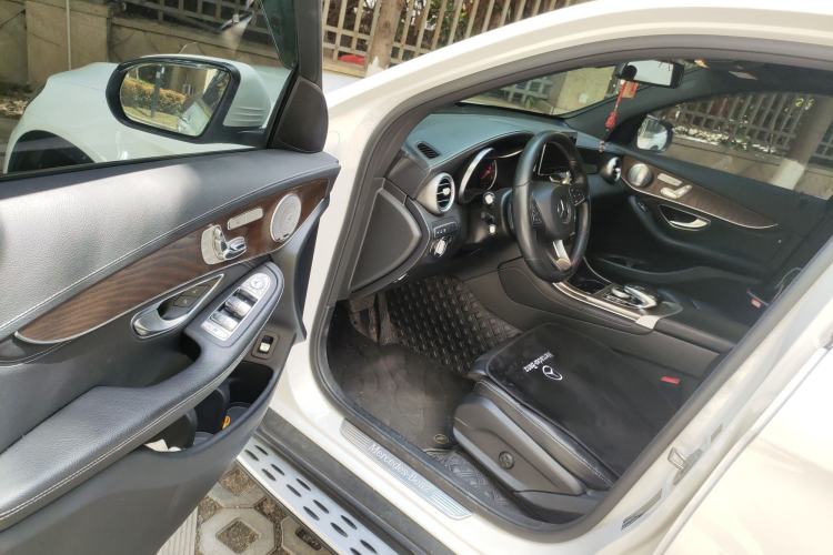 Used Mercedes-Benz GLC 2019 GLC 300 L 4MATIC Dynamic Model