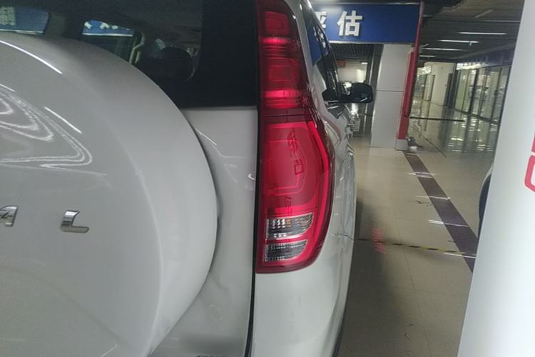 Used Haval H9 2016 2.0T Four-Wheel Drive Luxury Version 5 Seats
