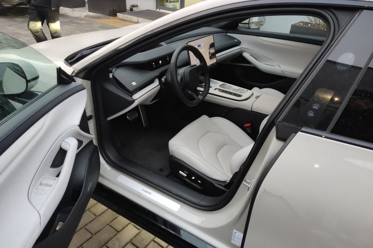 Used Xiaomi Auto SU7 2024 Four-Wheel Drive Ultra-Long Range Advanced Intelligent Driving Max Edition