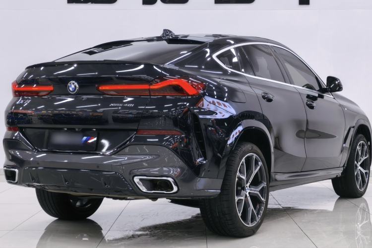 Used BMW X6 2021 xDrive40i Luxury Model with M Sport Package Exterior 4