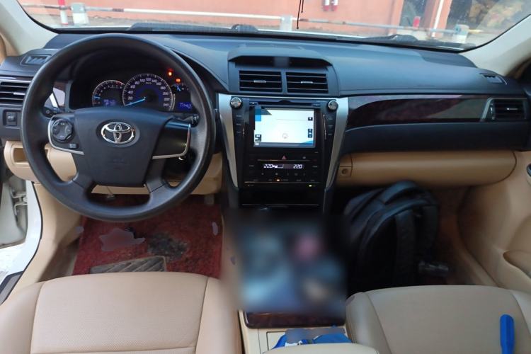 Used Toyota Camry 2015 2.0E Elite Edition Center Console