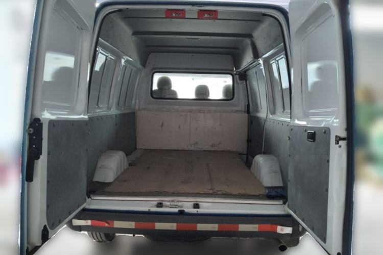 Used JMC Transit 2019 2.8T Commercial Version Short Wheelbase Mid-Roof 3-Seater China VI Standard JX493