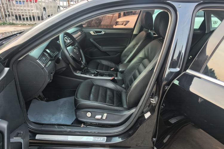 Used Volkswagen Passat 2016 280TSI DSG Prestige Edition Interior 4