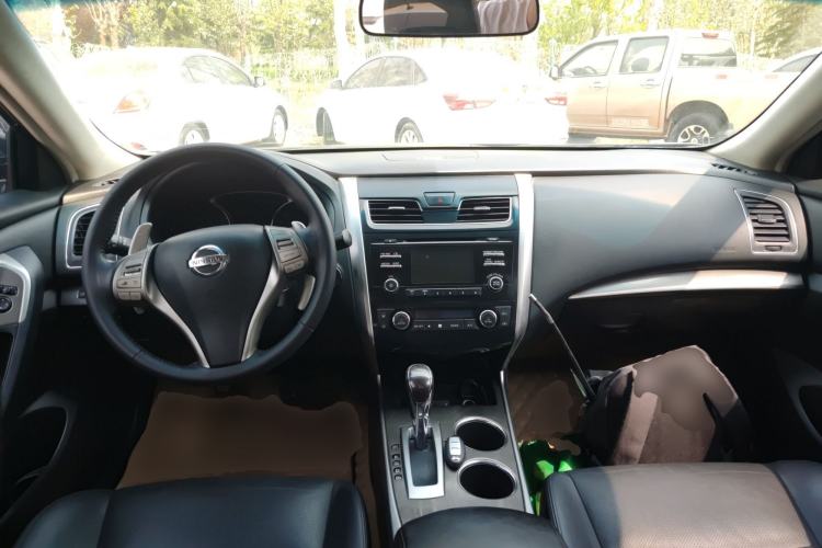 Used Nissan Teana 2013 2.5L XL Leading Edition Center Console