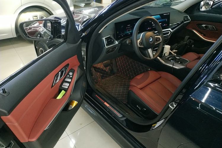 Used BMW i3 2024 eDrive 40 L Midnight Edition Driver Seat