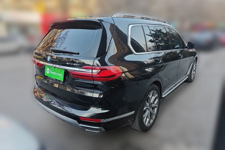 Used BMW X7 2019 xDrive40i Luxury Package with Leading Features Rear Right 45 Deg