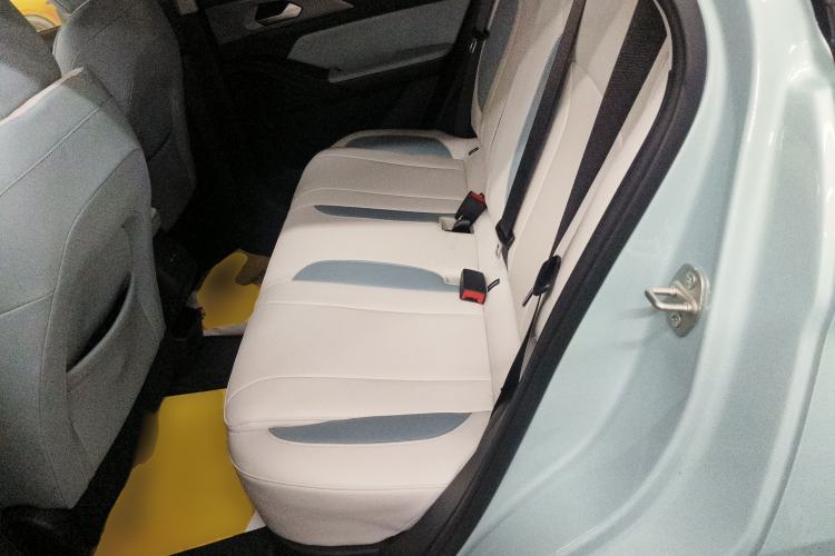 Used Geometry E Firefly 2024 401 km Fluorescent
