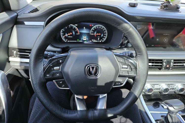 Used CHANGAN CS95 2019 2.0T Four-Wheel Drive Prestige Version
