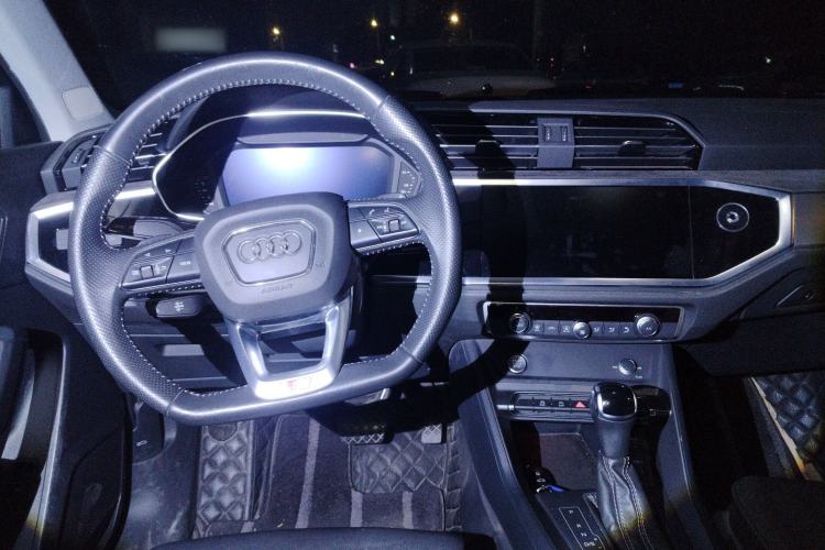 Used Audi Q3 Sportback 2020 40 TFSI Fashion Model
