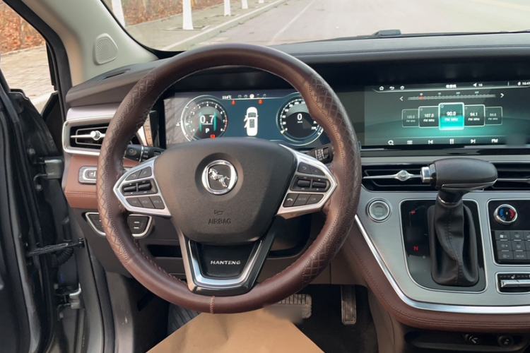 Used Hanteng V7 2019 1.5T Automatic Flagship Model 7 Seats China V Emission Standard
