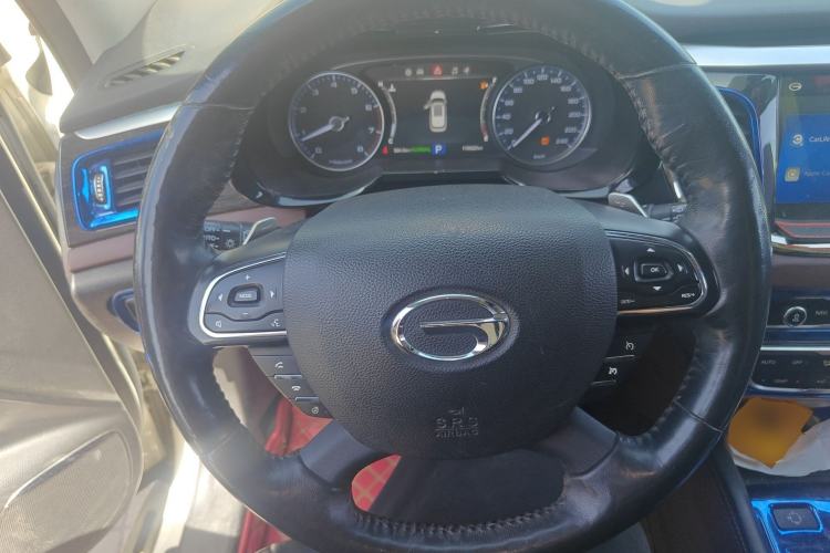 Used GAC Trumpchi GS8 2017 320T Two-Wheel Drive Luxury Smart Connectivity Version (7 Seats)
