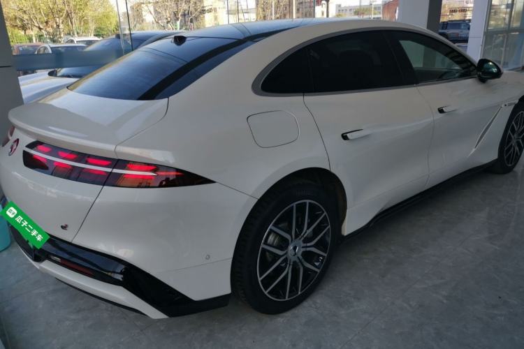 Used Denza Z9 2024 1100 km Four-Wheel Drive Max Version
