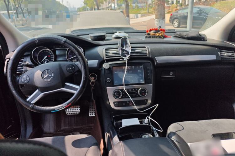 Used Mercedes-Benz R-Class 2014 R 320 4MATIC Business Model