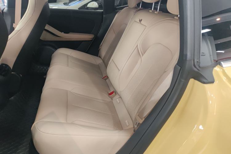 Used Nio ET5 2022 75 kWh Left Rear Seat