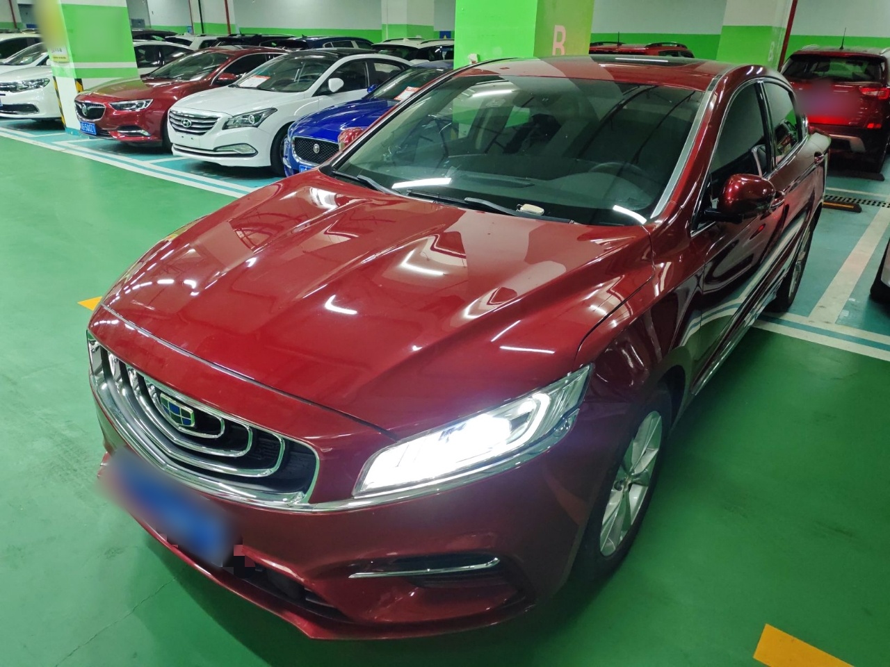 تحت مقدمة السيارة