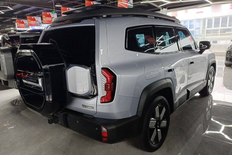 Used Deepal G318 2024 Four-Wheel-Drive Air Suspension Model