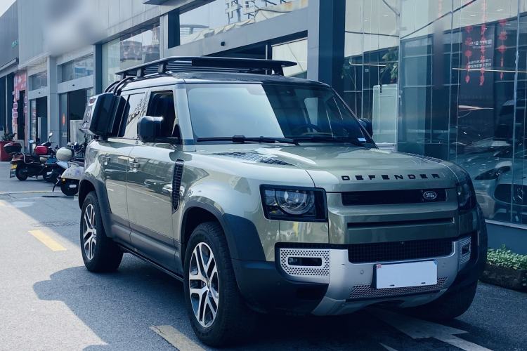 Used Land Rover Defender 2024 110 3.0T P400 Dark Edition Exterior 2