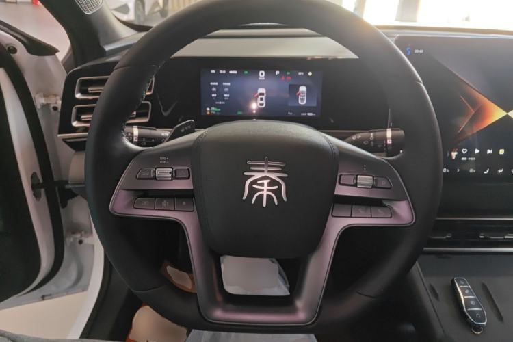 Used BYD Qin L 2025 DM-i Smart Drive 120KM Excellence Model