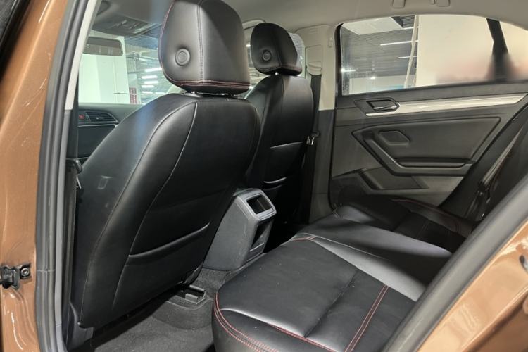 Used Volkswagen Lamando 2017 230TSI DSG Fashion Edition