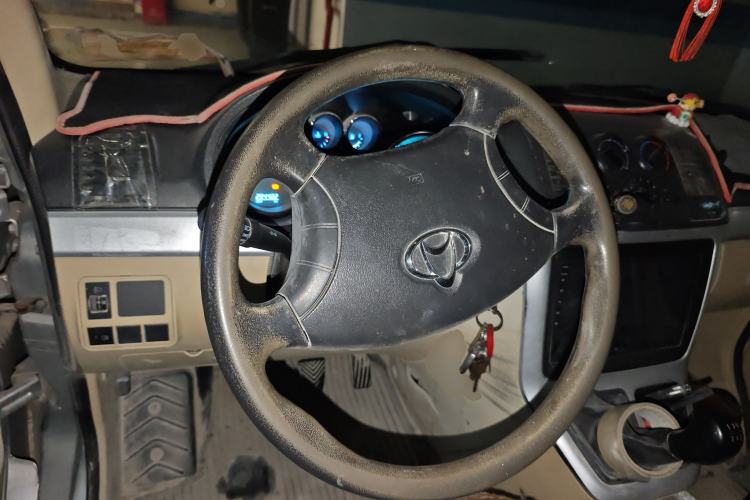 Used CHANGAN KAICHENG Ruixing M90 2018 2.0L Standard Edition Flat-Top Liftback 6-Seater 4G94S
