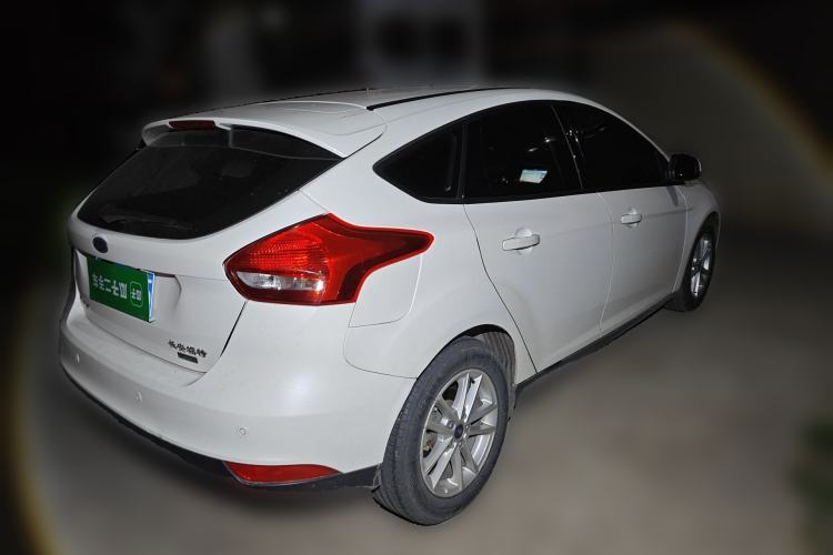 Used Ford Focus 2015 Hatchback EcoBoost 125 Automatic Supreme Style Edition
