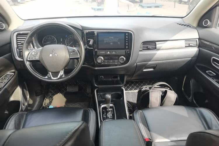Used Mitsubishi Outlander 2020 2.0L Two-Wheel Drive Enjoyment Version 5 Seats