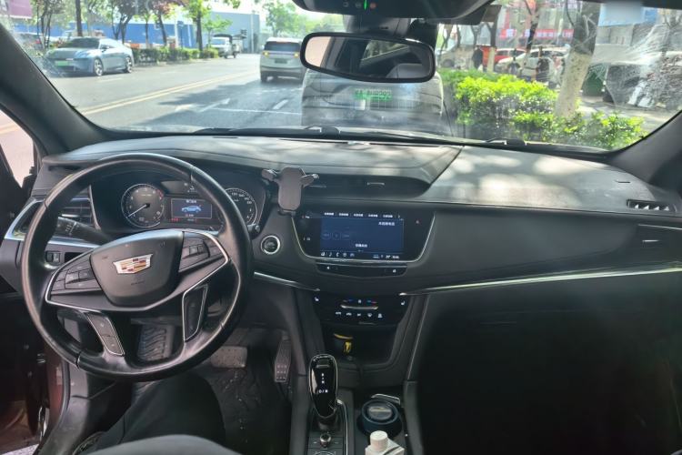 Used Cadillac XT5 2022 2.0T Two-Wheel Drive Luxury Version