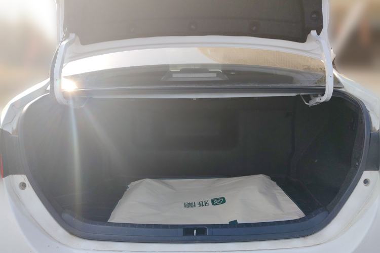 Used Toyota Corolla 2016 Dual-Engine 1.8L E-CVT Luxury Edition