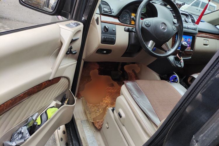 Used Mercedes-Benz Viano 2013 3.0L Navigator Edition