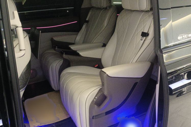 Used Denza D9 2022 DM-i 970 Four-Wheel Drive Prestige Model