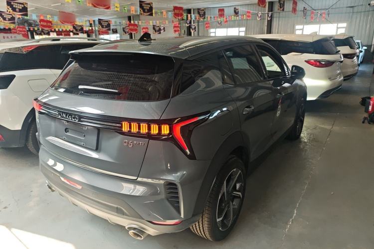 Used Lynk & Co 06 EM-P 2022 PHEV 84 km Range Pro Version Rear Right 45 Deg