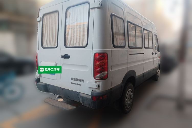 Used Iveco Power Daily 2013 3.0T-V39 High-Roof Box Truck F1C
