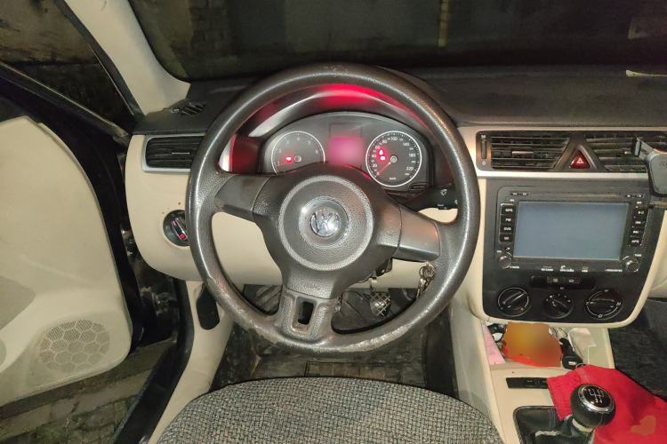 Used Volkswagen Bora 2011 1.6L Manual Fashion Edition Steering Wheel