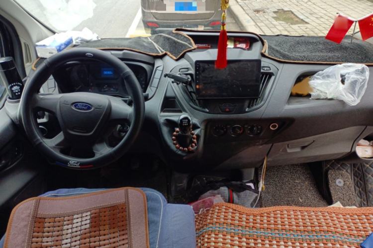 Used Ford Transit 2019 2.0T Diesel Multi-Purpose Commercial Vehicle Mid-Drive Mid-Roof 6-Seater China VI Standard
