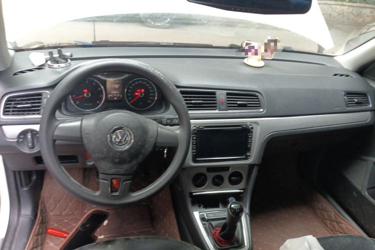 Used Volkswagen Lavida 2013 Restyled Classic 1.6L Manual Comfort Edition