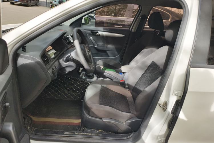 Used Volkswagen Lavida 2015 1.6L Automatic Fashion Edition
