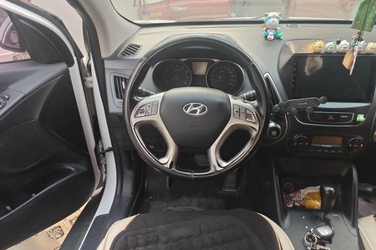 Used Hyundai ix35 2013 2.0L Automatic Two-Wheel Drive Smart GLS China IV Standard