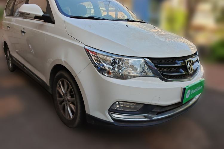 Used Baojun 730 2016 1.5L Manual Comfort Version 7 Seats China V Emission Standard Front Right 45 Deg