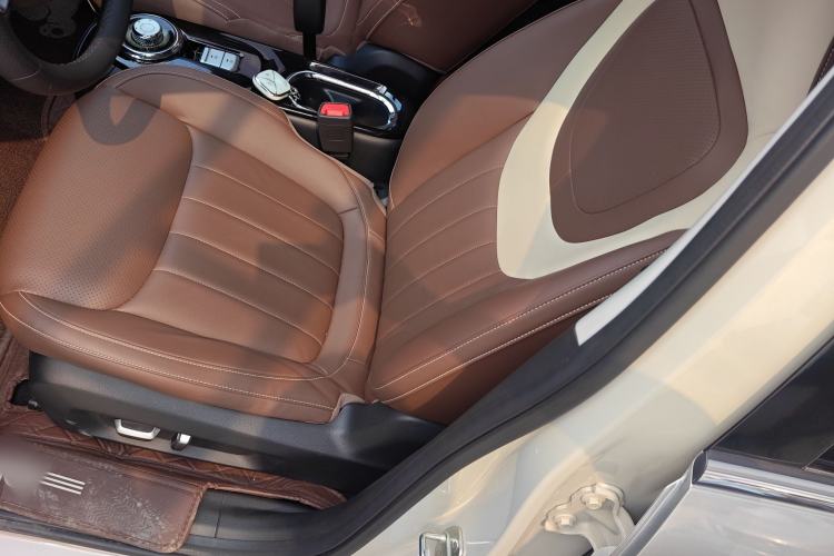 Used Wuling Bingo 2023 333 km Lingxi Connected+ Version Left Front Seat