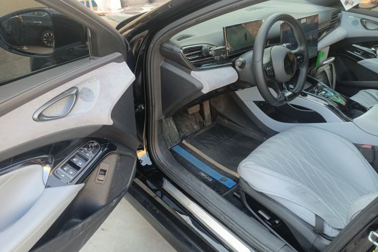 Used BYD Seal 2022 550 km Standard Range Rear-Wheel Drive Prestige Version