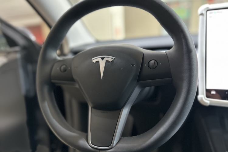 Used Tesla Model Y 2024 Rear-Wheel-Drive Version Steering Wheel