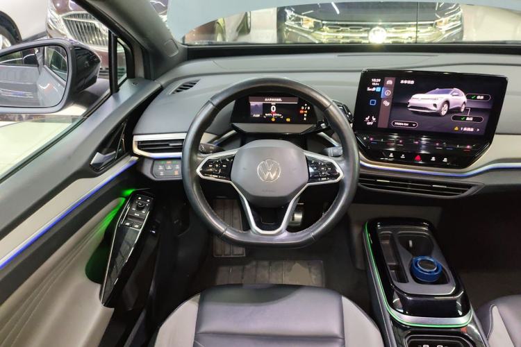 Used Volkswagen ID.4 CROZZ 2021 Long-Range PRO Two-Wheel Drive Version
