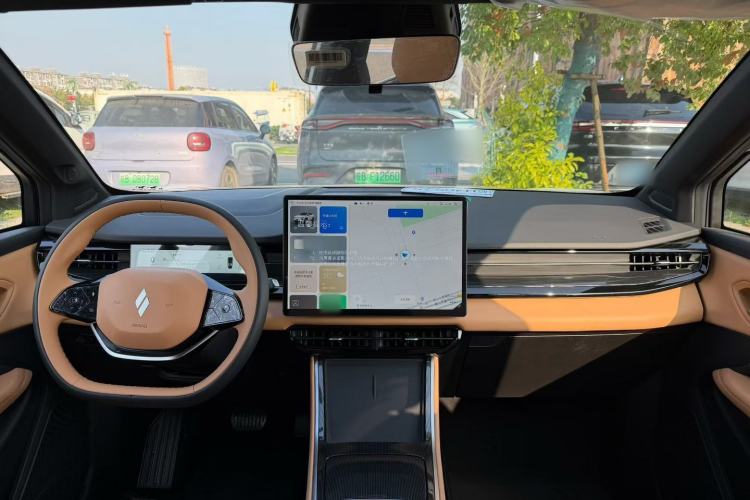 Used Livan Livan 7 2024 605 km Glory Edition