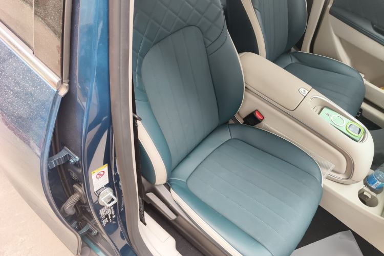 Used ORA Good Cat 2023 401 km Standard Range Luxury Version Lithium Iron Phosphate