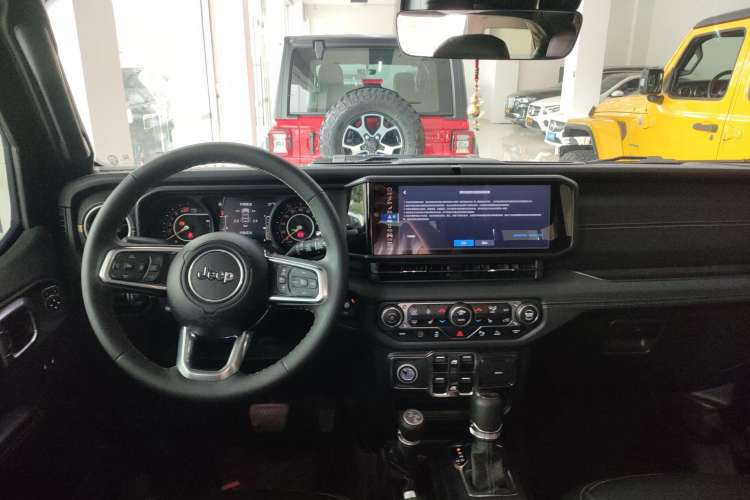 Used Jeep Wrangler 2024 2.0T Sahara Four-Door Edition
