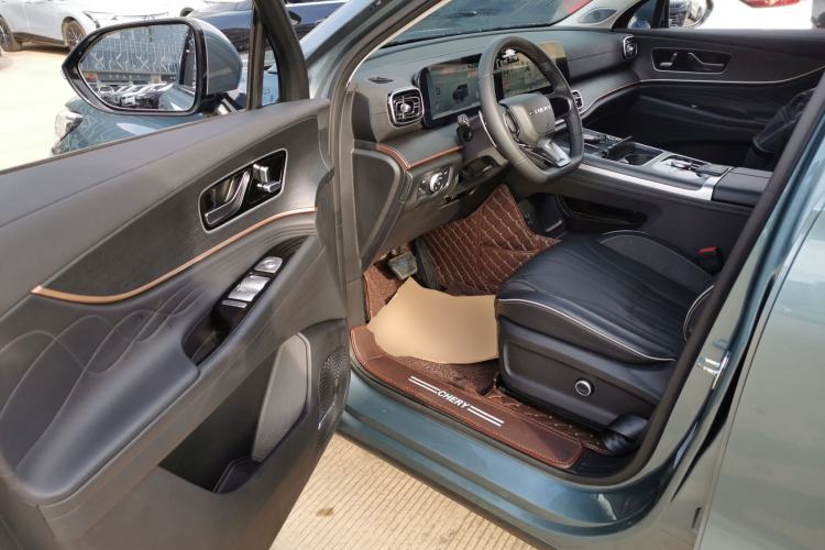 Used Chery Tiggo 9 2023 2.0T Dual-Clutch Two-Wheel Drive Luxury Edition 5 Seats
