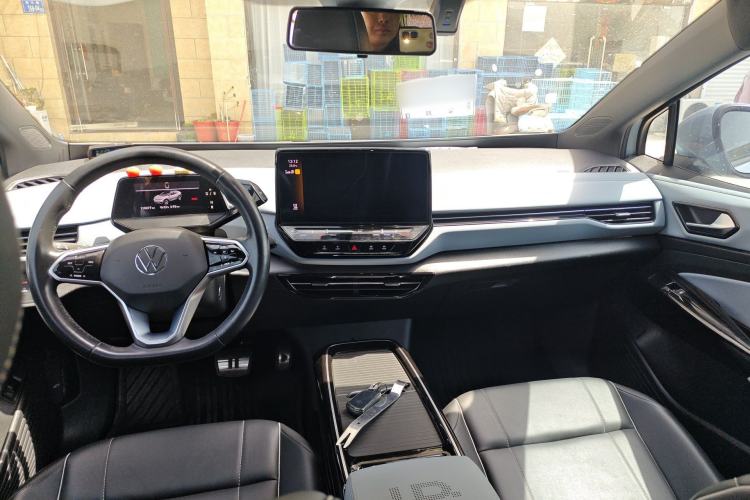 Used Volkswagen ID.4 X 2023 Pure Smart Edition Center Console