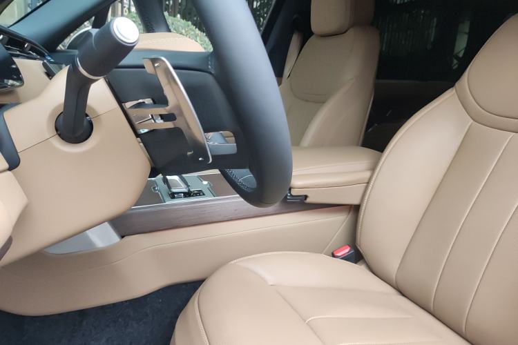 Used Land Rover Range Rover 2025 3.0 L6 400 PS Extended Luxury Edition