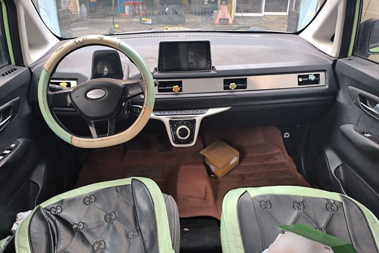 Used Baizhi New Energy Daxiong 2022 10.36kWh Le Xiong Center Console