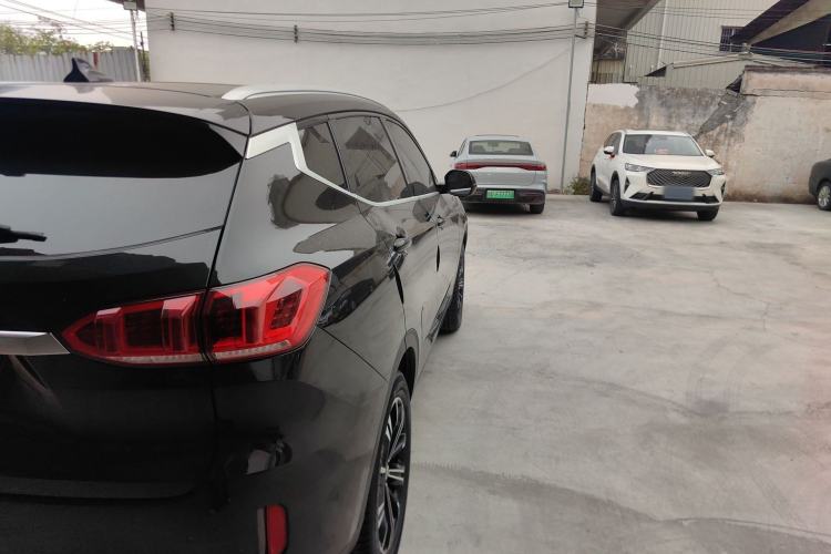 Used Wey VV6 2021 2.0T Two-Wheel Drive Smart Protection+ Right Rear Taillight